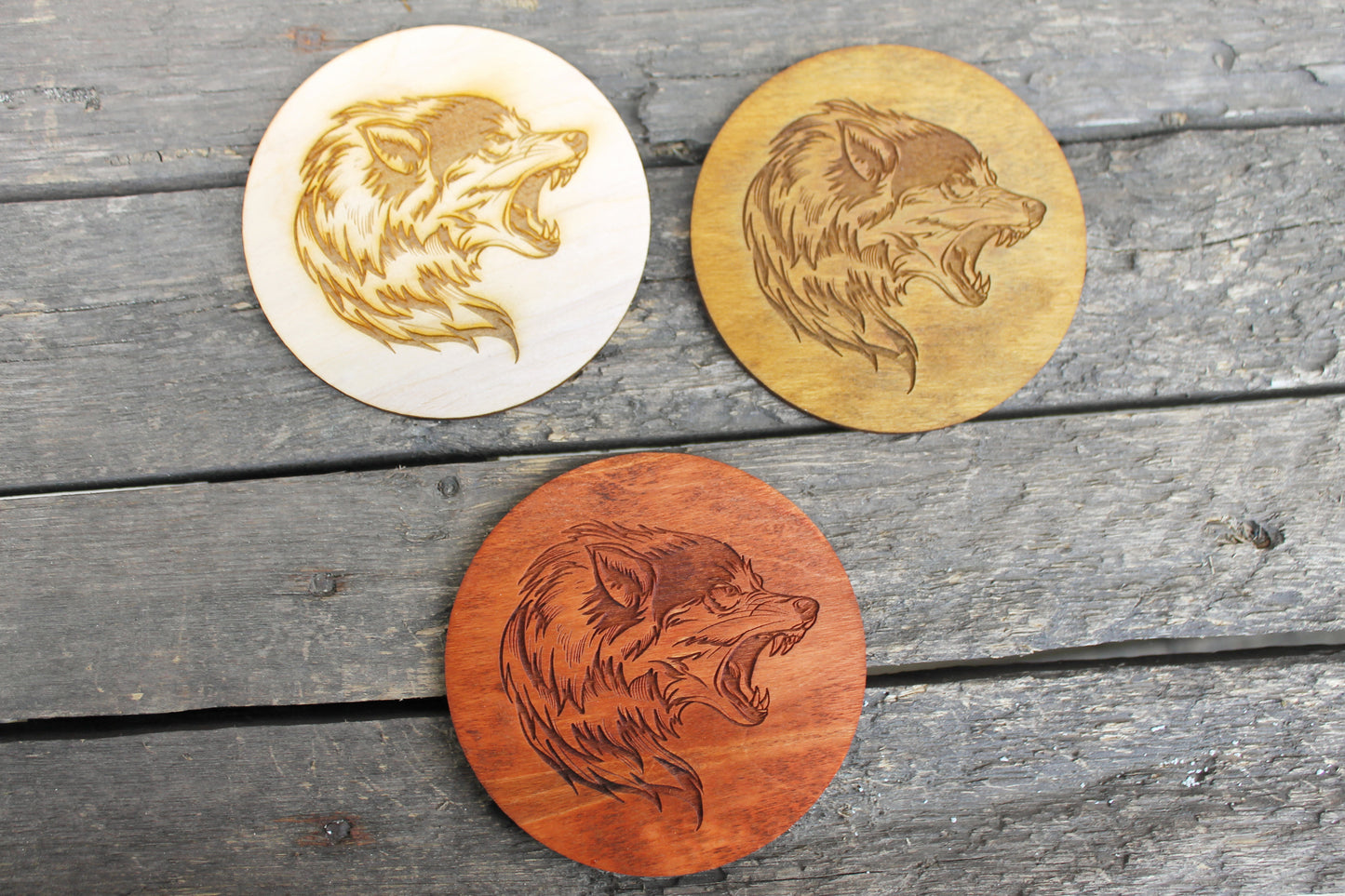 Round Wolf wooden engraving coasters 100 mm - 3.9 inches - Modern coasters - Handmade coasters