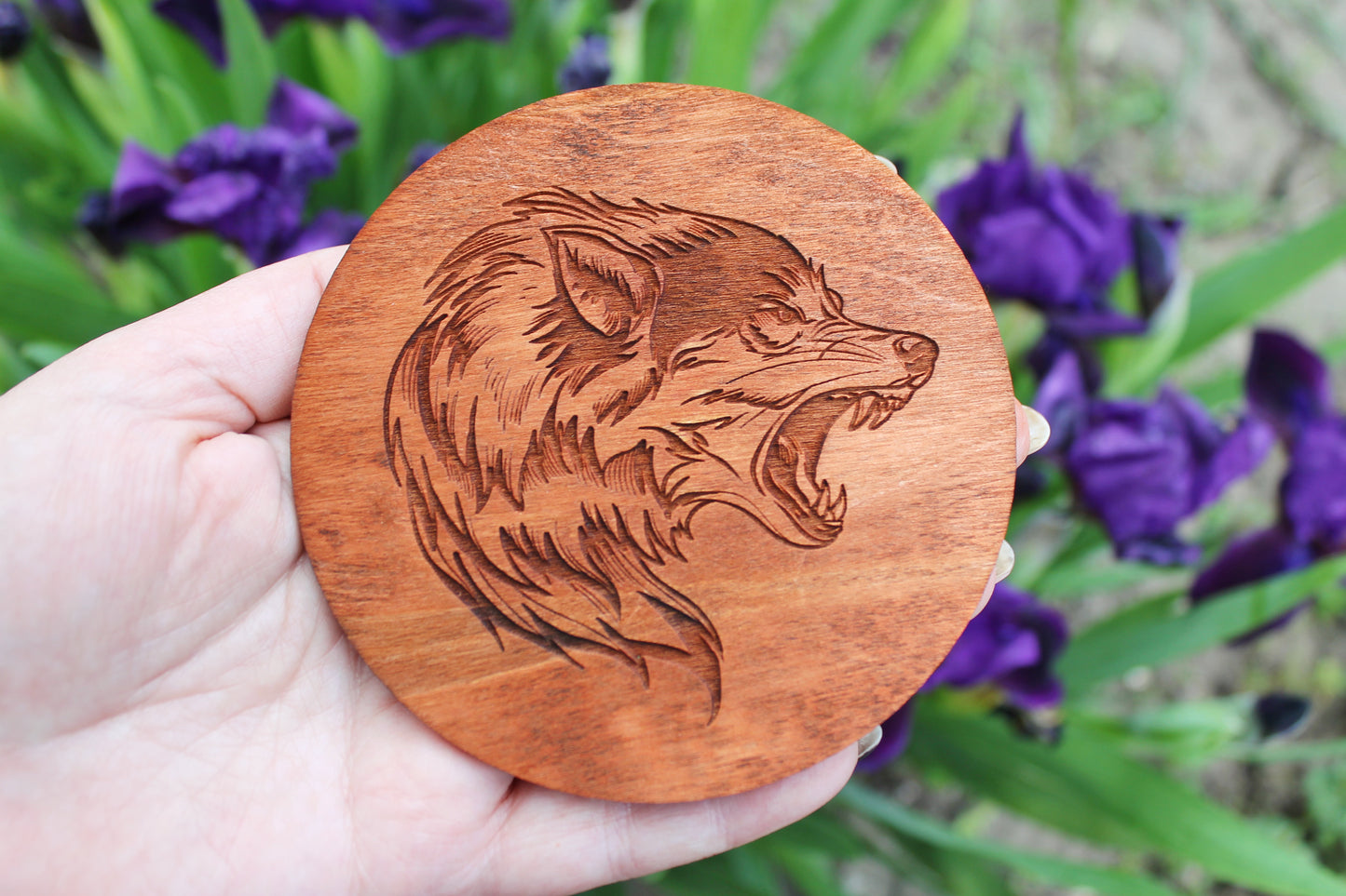 Round Wolf wooden engraving coasters 100 mm - 3.9 inches - Modern coasters - Handmade coasters