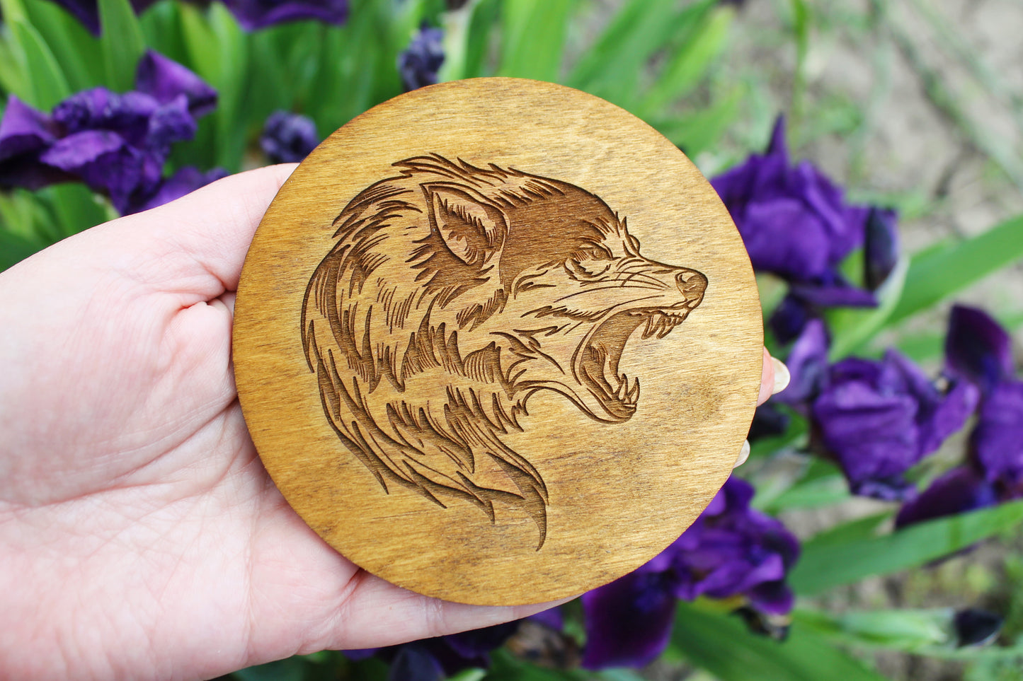 Round Wolf wooden engraving coasters 100 mm - 3.9 inches - Modern coasters - Handmade coasters