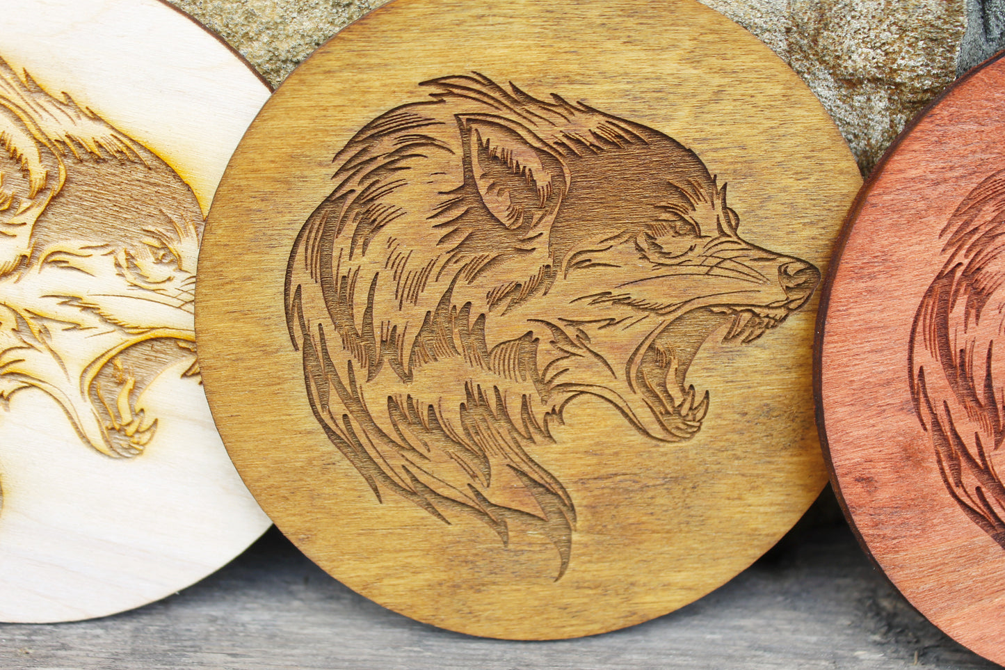 Round Wolf wooden engraving coasters 100 mm - 3.9 inches - Modern coasters - Handmade coasters