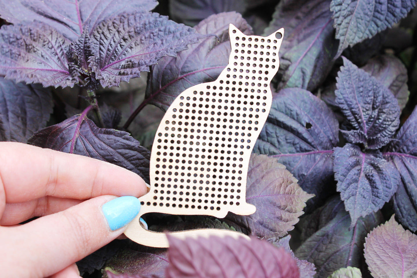 Sitting Cat - cross stitch blank - 101 mm - 4 inch - blank Wood for Needlecraft - wooden cross stitch blank