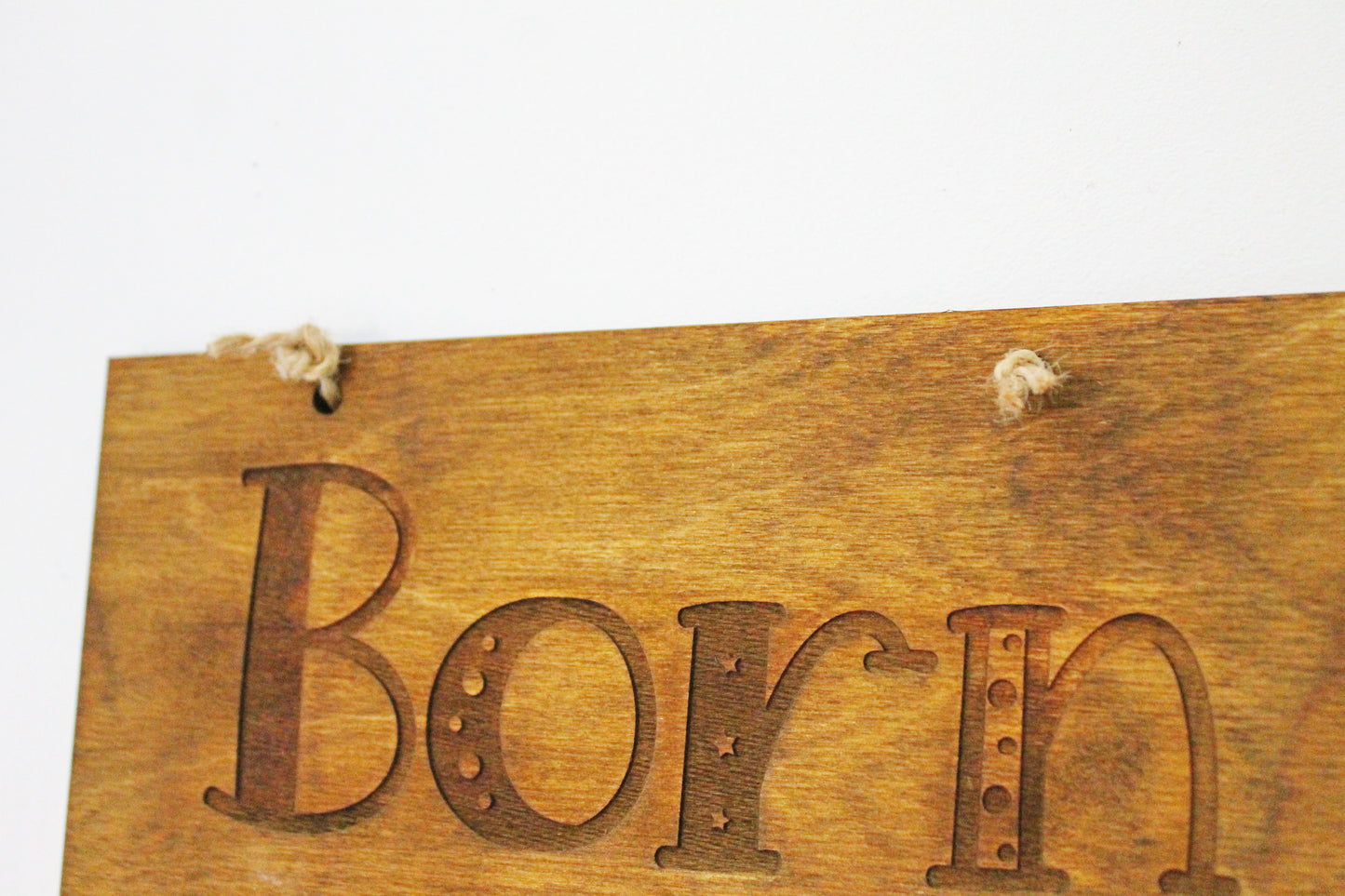Wall hanging wooden plaque/sign "Born to be Free"- Inspirational words picture, Housewarming gift, Farmhouse wall art