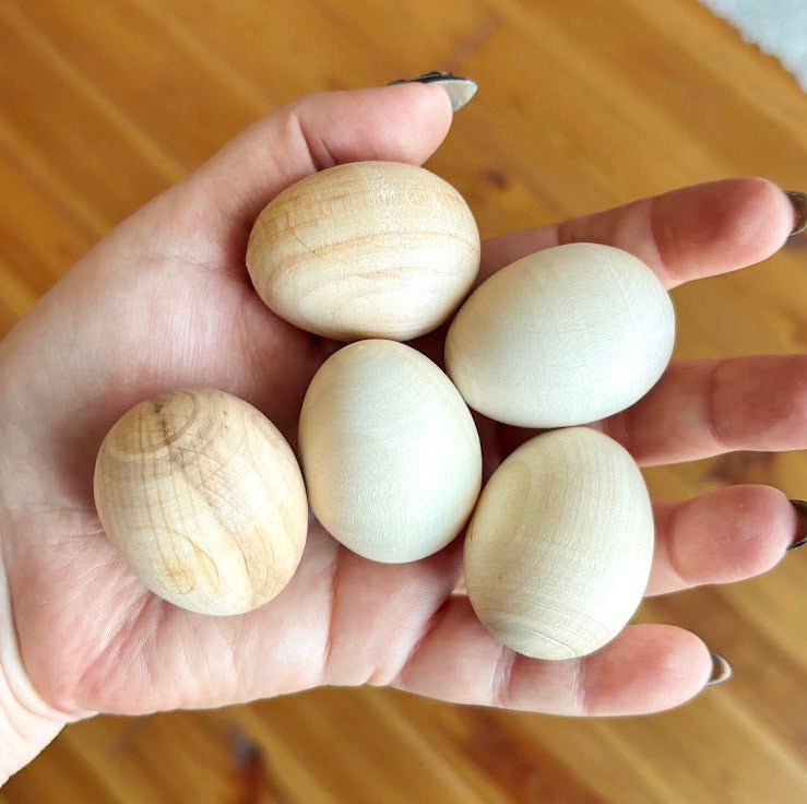 Set of 5 Small Unfinished Wooden Eggs – Natural Pine Wood Craft Eggs 40x35 mm – Ready for Painting, Decorating, Easter Crafts