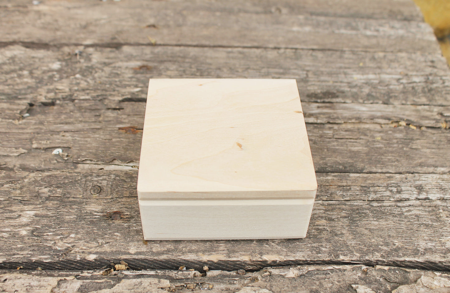 Square unfinished wooden box - 100 mm - 3.9 inches - with lid on hinges- natural, eco friendly birch wood