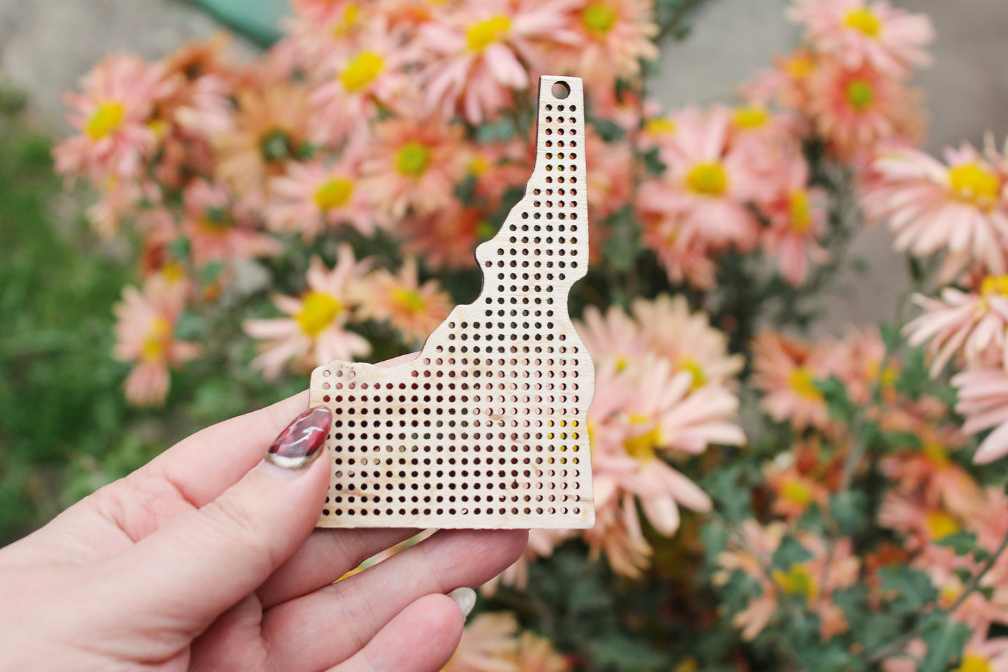 Idaho state cross stitch - Laser Cut - unfinished blank - 3.9 inches - Idaho Map cross stitch