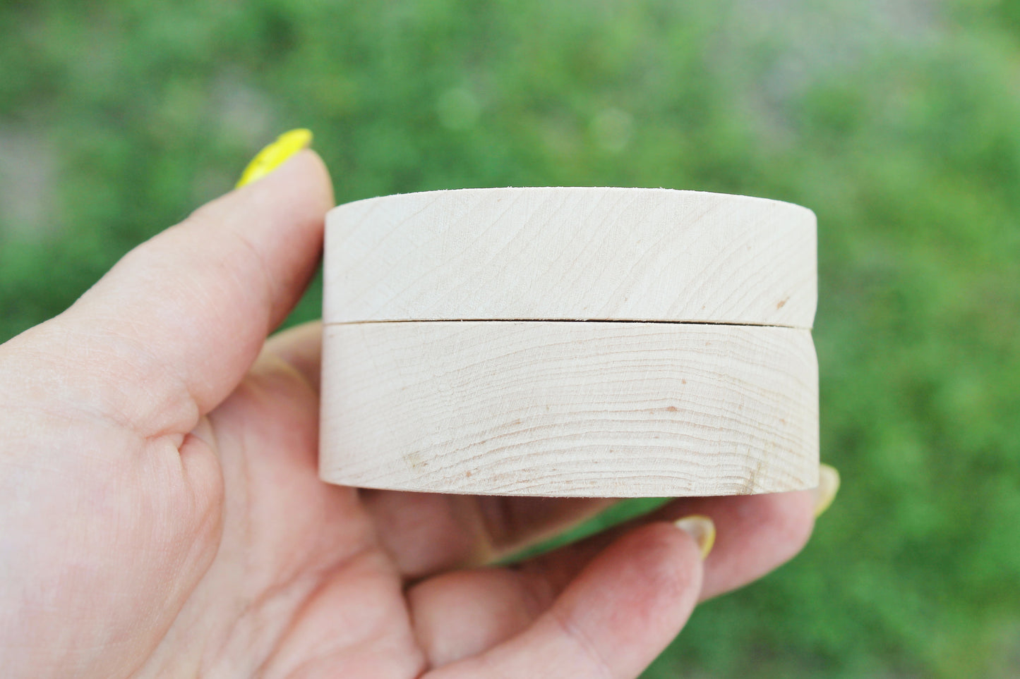 65 mm - Round unfinished wooden box - with cover on hinge - natural, eco friendly - 65 mm diameter