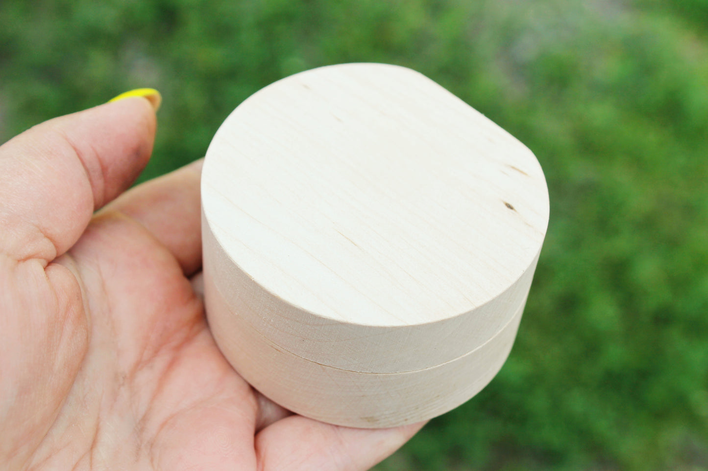 65 mm - Round unfinished wooden box - with cover on hinge - natural, eco friendly - 65 mm diameter