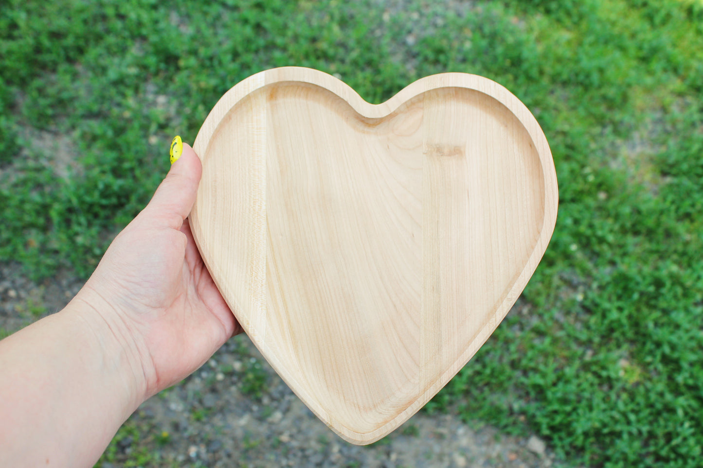 Heart-Shaped Wooden Plate – Ash Wood – 22×22 cm – Unfinished for Painting or Pyrography - handmade wooden plate