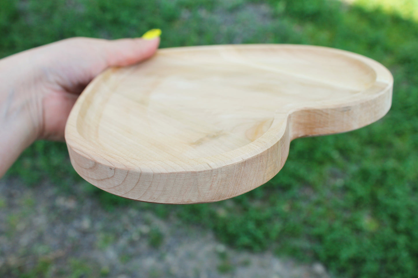 Heart-Shaped Wooden Plate – Ash Wood – 22×22 cm – Unfinished for Painting or Pyrography - handmade wooden plate
