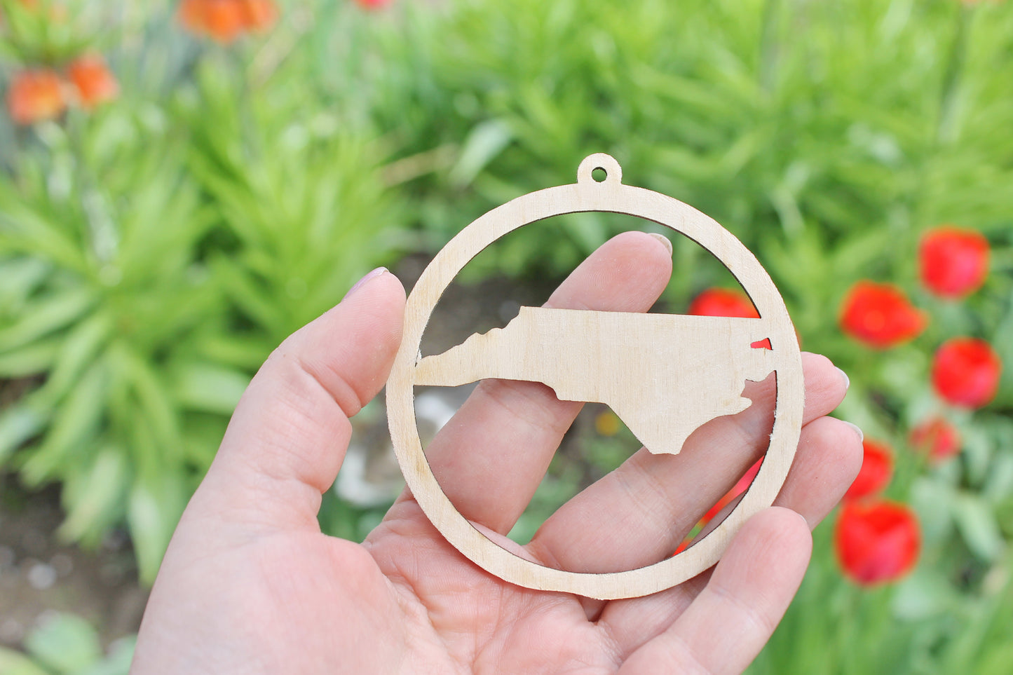 North Carolina state pendant - Laser Cut - unfinished blank - 3.1 inches - North Carolina Map Inside Circle