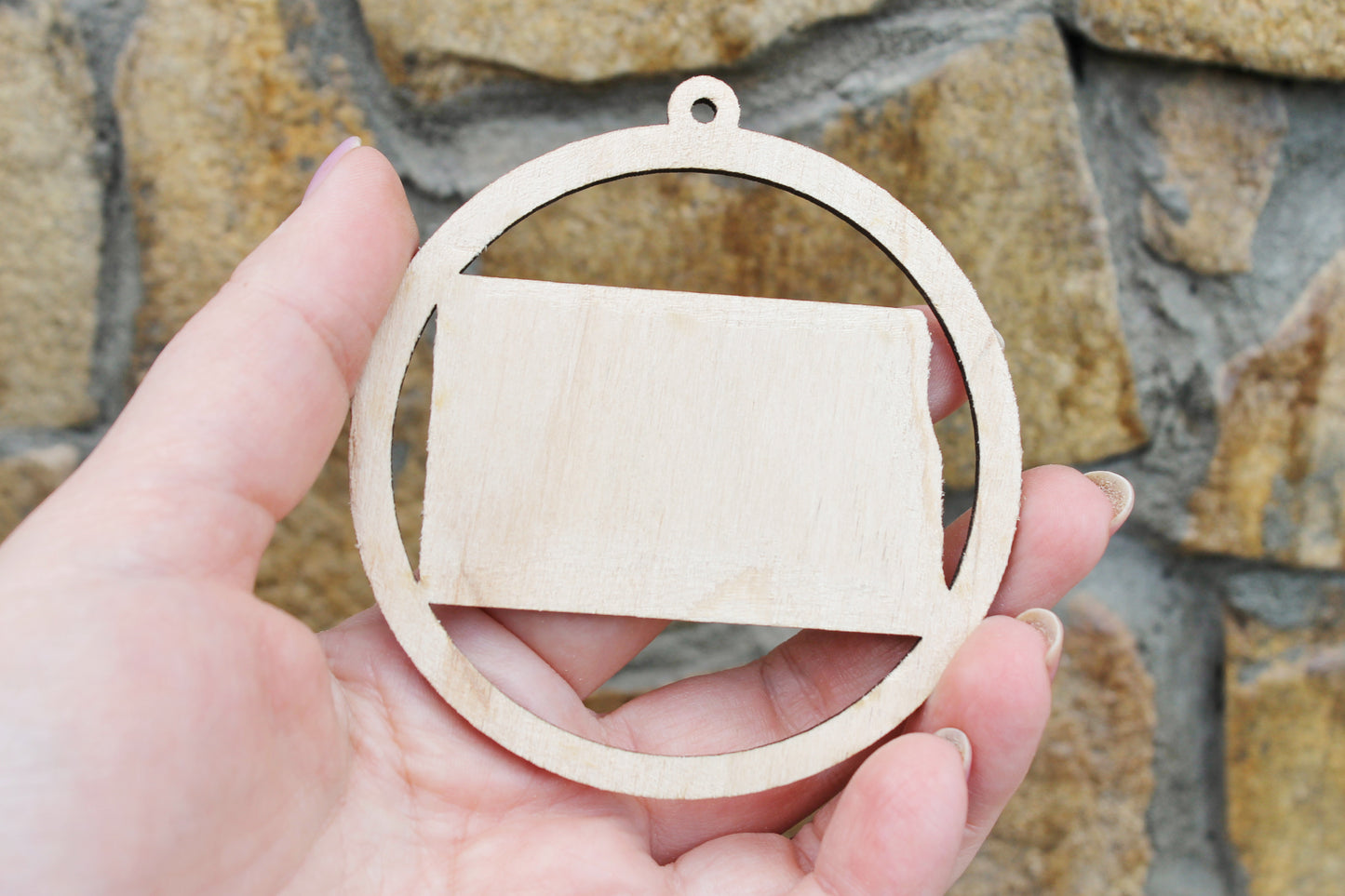 North Dakota state pendant - Laser Cut - unfinished blank - 3.1 inches - North Dakota Map Inside Circle