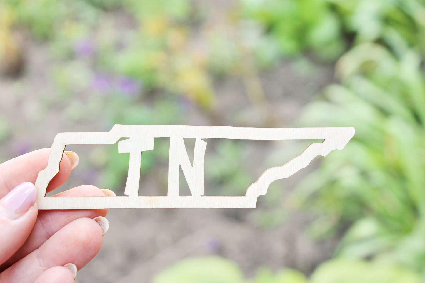 Tennessee state inscription - Laser Cut - unfinished blank - 4.7 inches - Tennessee Map Shape Text