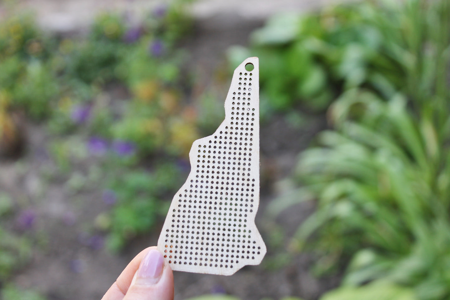 New Hampshire state cross stitch - Laser Cut - unfinished blank - 3.9 inches - New Hampshire Map cross stitch blank