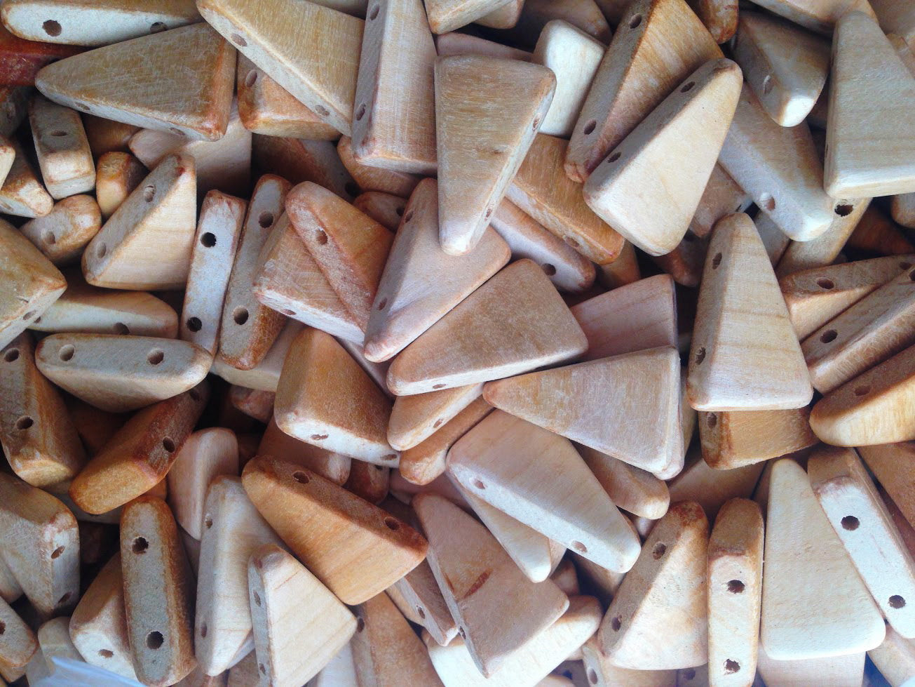 Triangular wooden textured beads with four holes - natural eco friendly - set of 50 pcs