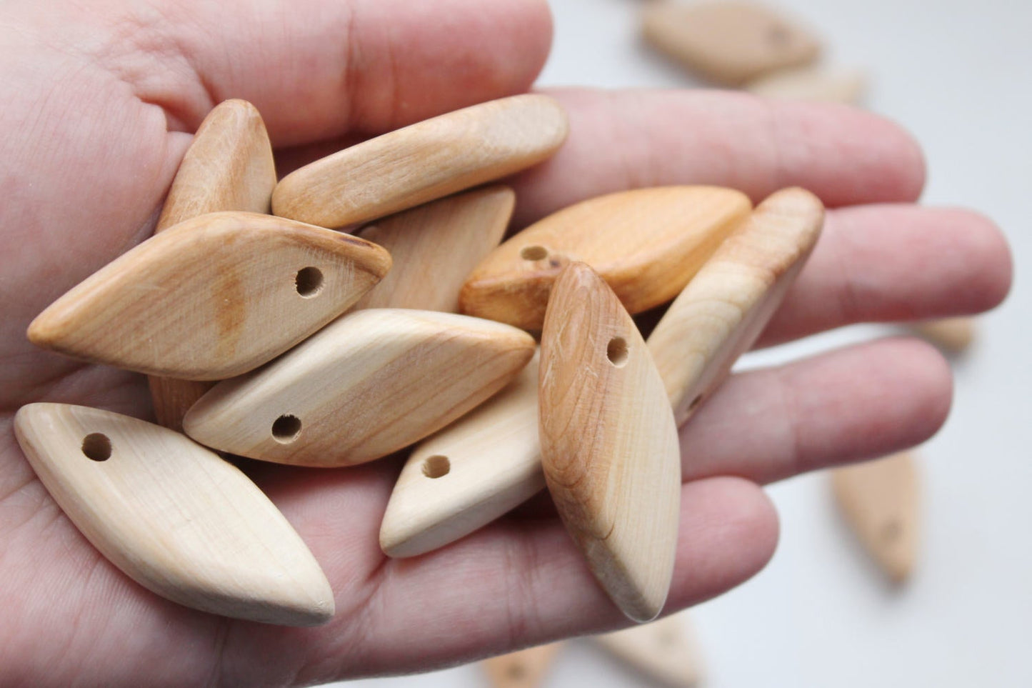 Set of 5 juniper wooden rhombs with hole - natural eco friendly - kids necklace