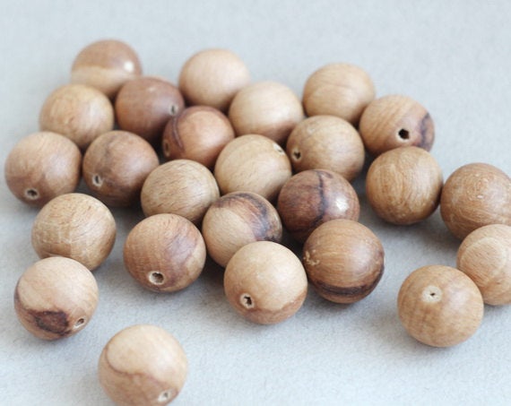 20 mm Wooden textured beads 25 pcs - natural, eco friendly