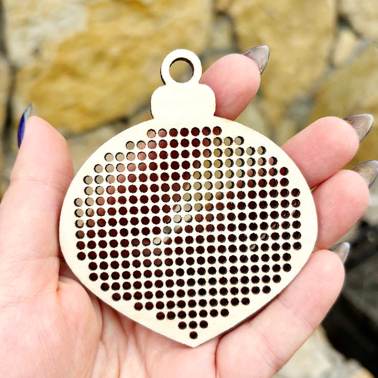 Set of 6 Large Wooden Cross Stitch Christmas Ornaments – Laser Cut Birch Plywood Blanks with Large 2.25mm Holes – DIY Embroidery Ornaments