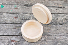 Load image into Gallery viewer, 100 mm round unfinished wooden box on hinge - natural, eco friendly - 100 mm diameter
