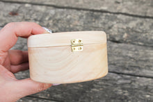 Load image into Gallery viewer, 100 mm round unfinished wooden box on hinge - natural, eco friendly - 100 mm diameter

