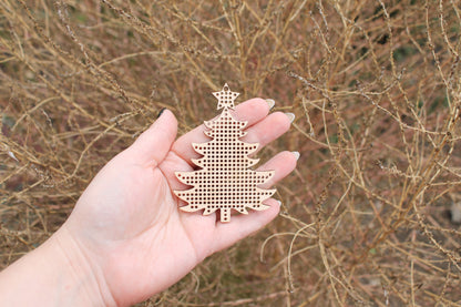 Christmas tree - Cross stitch blank 3.5 inches - blanks Wood Needlecraft Pendant, wooden cross stitch blank