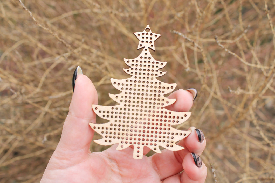 Christmas tree - Cross stitch blank 3.5 inches - blanks Wood Needlecraft Pendant, wooden cross stitch blank