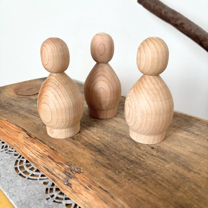 Small Wooden Peg Doll Made of Beech Wood - 4.5 inches, Unfinished Natural Waldorf Figure, DIY Craft Toy, Minimalist Wooden Figurine