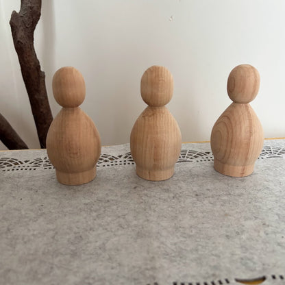 Small Wooden Peg Doll Made of Beech Wood - 4.5 inches, Unfinished Natural Waldorf Figure, DIY Craft Toy, Minimalist Wooden Figurine