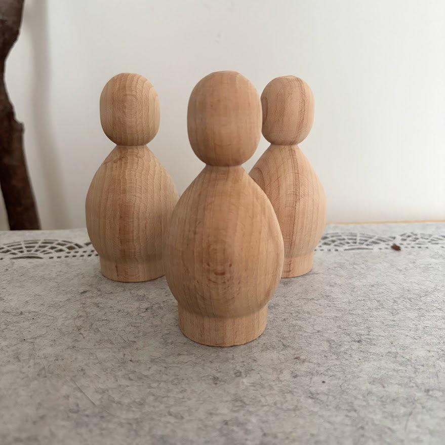 Small Wooden Peg Doll Made of Beech Wood - 4.5 inches, Unfinished Natural Waldorf Figure, DIY Craft Toy, Minimalist Wooden Figurine