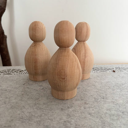 Small Wooden Peg Doll Made of Beech Wood - 4.5 inches, Unfinished Natural Waldorf Figure, DIY Craft Toy, Minimalist Wooden Figurine