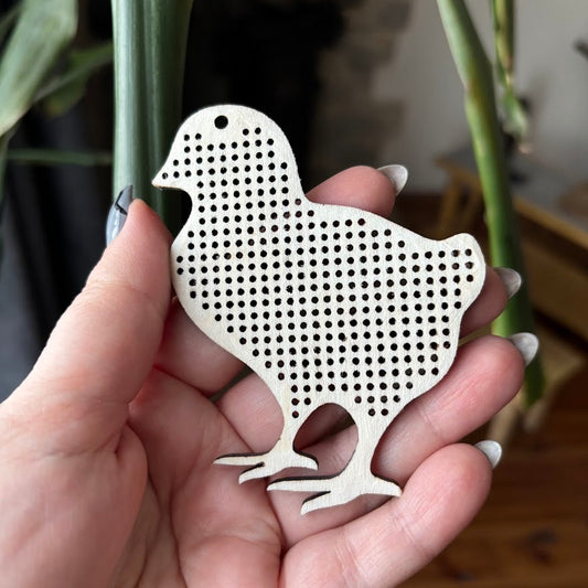 Embroidery Chick Wooden Blank (Baby Chick) – Birch Plywood Cutout for DIY Cross Stitch, 90x71 mm Craft Ornament