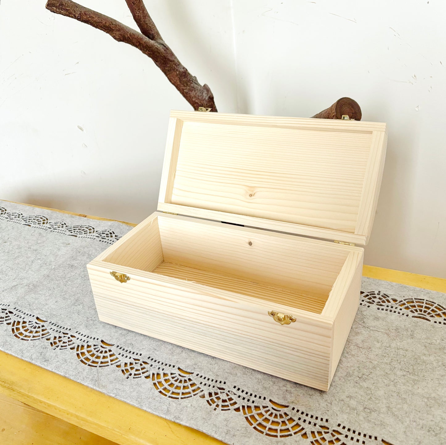 Wooden Storage Box with Lid Large Keepsake Chest Pine Wood Craft Box Blank for Painting Gift Box with Latch 11.8 inch