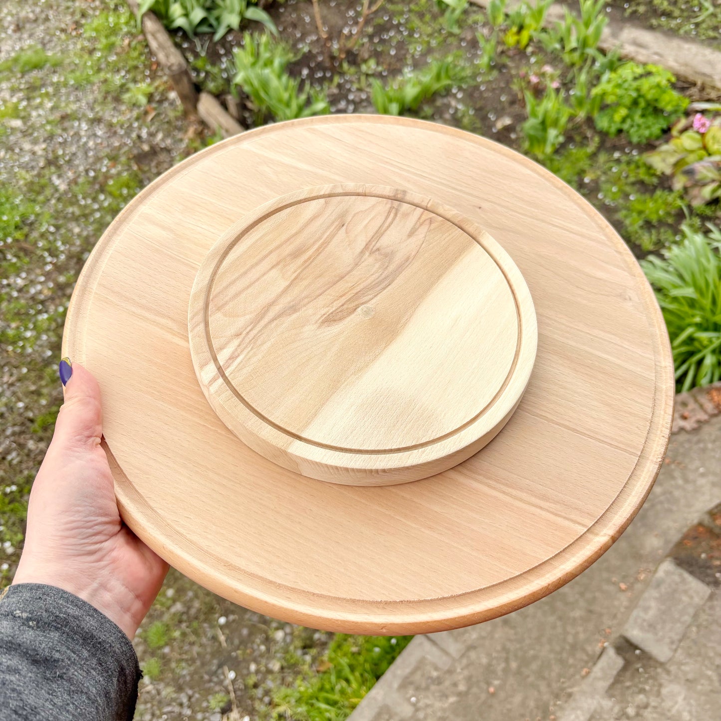 Large Wooden Pizza Board 37 cm/14.5 inch Round Serving Tray Beech Wood Platter with Rim Kitchen Serving Plate Cheese Board