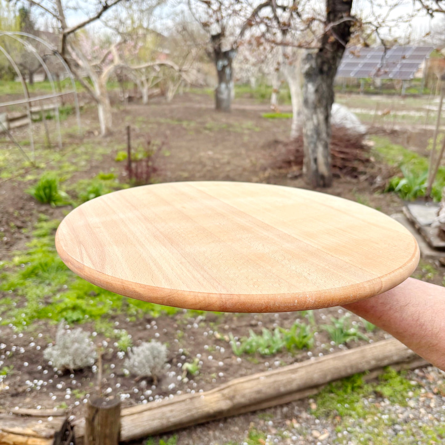 Large Wooden Pizza Board 37 cm/14.5 inch Round Serving Tray Beech Wood Platter with Rim Kitchen Serving Plate Cheese Board