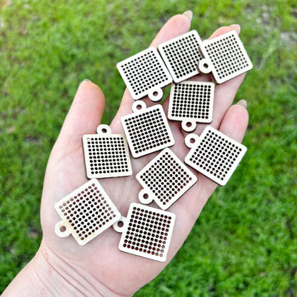 Tiny Cross Stitch Wood Blanks for Embroidery Jewelry - Mini 1х1 inch Birch Plywood Pendants for Earrings, Charms & DIY Crafts