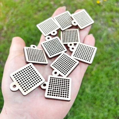 Tiny Cross Stitch Wood Blanks for Embroidery Jewelry - Mini 1х1 inch Birch Plywood Pendants for Earrings, Charms & DIY Crafts