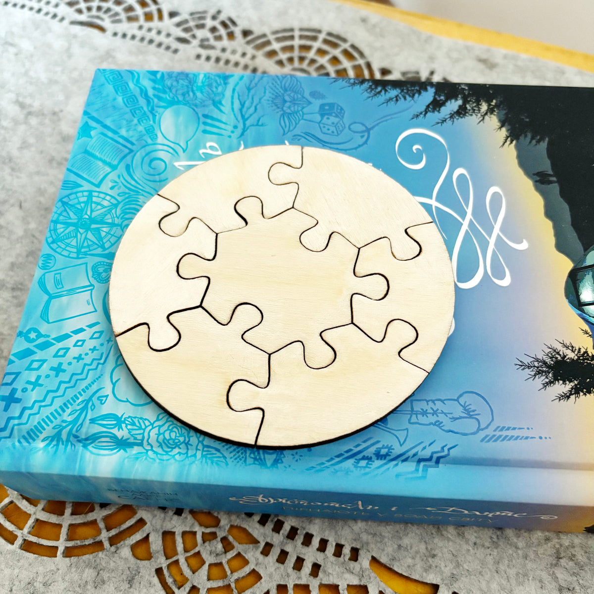 Round Wooden Puzzle Blank, 7-Piece Jigsaw Craft, Unfinished Birch Plywood, DIY Keepsake, Guest Book & Personalized Decor