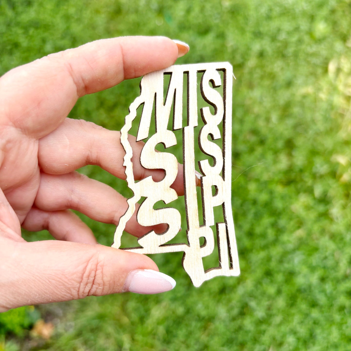 Mississippi state inscription - Laser Cut - unfinished blank - 3.5 inches - Mississippi Map Shape Text, Pattern, Stencil, Outline
