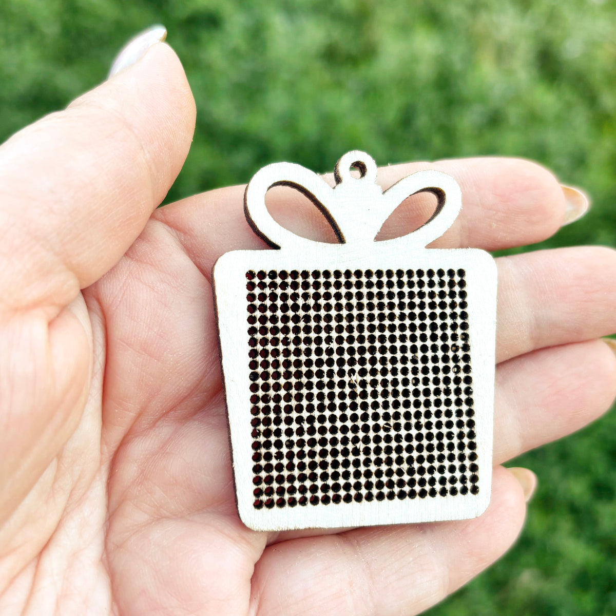 Christmas Gift Cross Stitch Blank Ornament, Wooden Present Embroidery Pendant, Laser Cut Plywood DIY Holiday Craft Supply