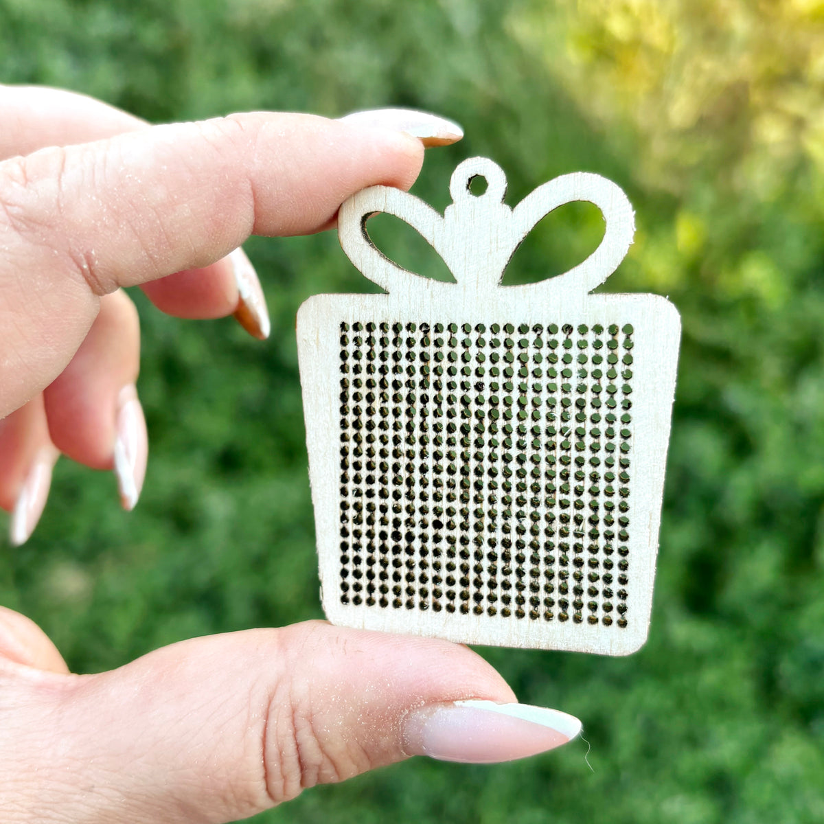 Christmas Gift Cross Stitch Blank Ornament, Wooden Present Embroidery Pendant, Laser Cut Plywood DIY Holiday Craft Supply