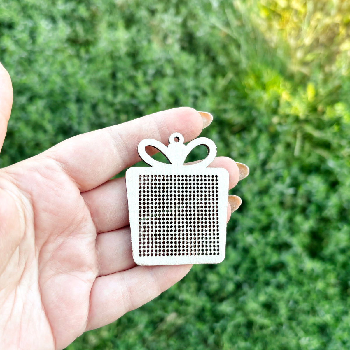 Christmas Gift Cross Stitch Blank Ornament, Wooden Present Embroidery Pendant, Laser Cut Plywood DIY Holiday Craft Supply