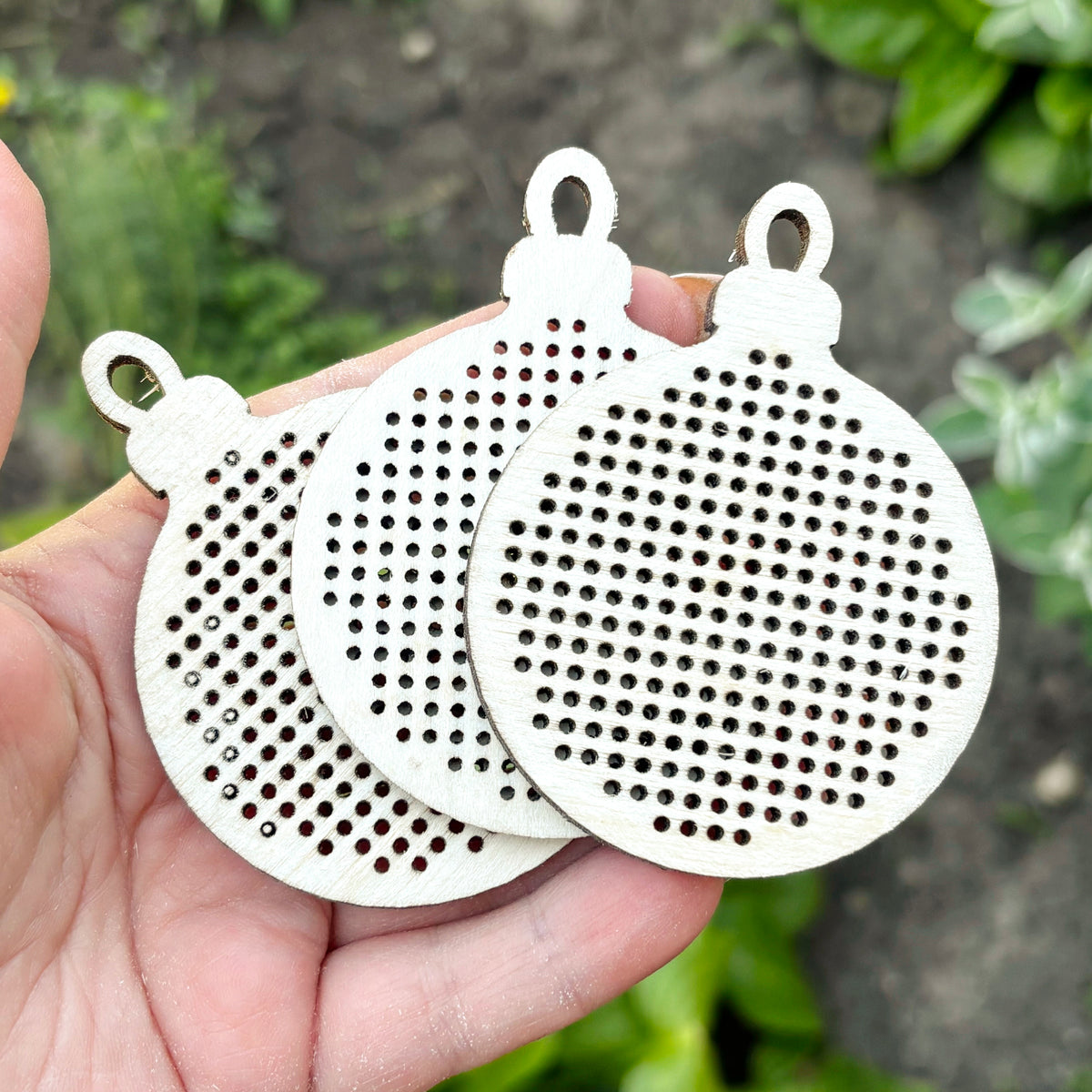 Christmas Ball Cross Stitch Blank, Wooden Embroidery Ornament, Unfinished Bauble Pendant, DIY Needlecraft Decoration, Laser Cut