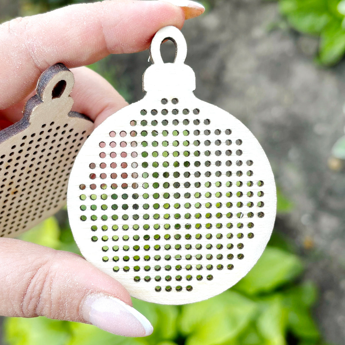 Christmas Ball Cross Stitch Blank, Wooden Embroidery Ornament, Unfinished Bauble Pendant, DIY Needlecraft Decoration, Laser Cut