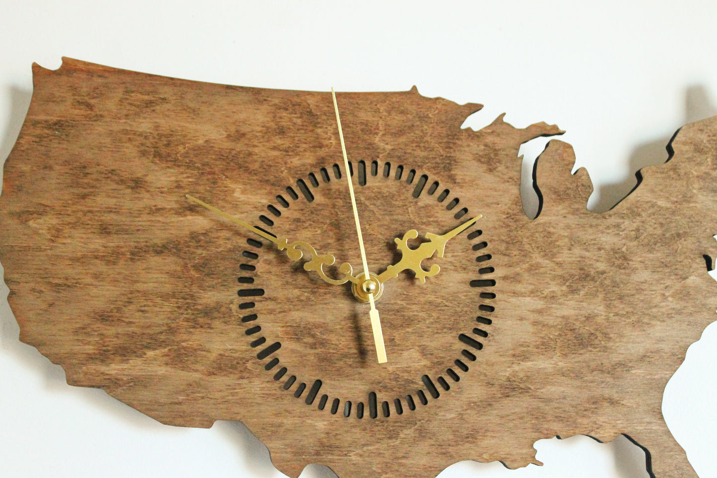 Wooden modern clock - United States of America - map - chestnat wood color - 350 mm - 13.8 inches - handmade clock - Silent clock mechanism