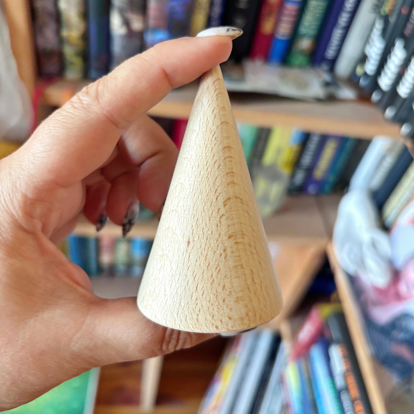 Beech Wood Cones, Unfinished Wooden Shapes for DIY Crafts, Natural Craft Blanks for Painting, Decor, Woodworking, Choose Quantity