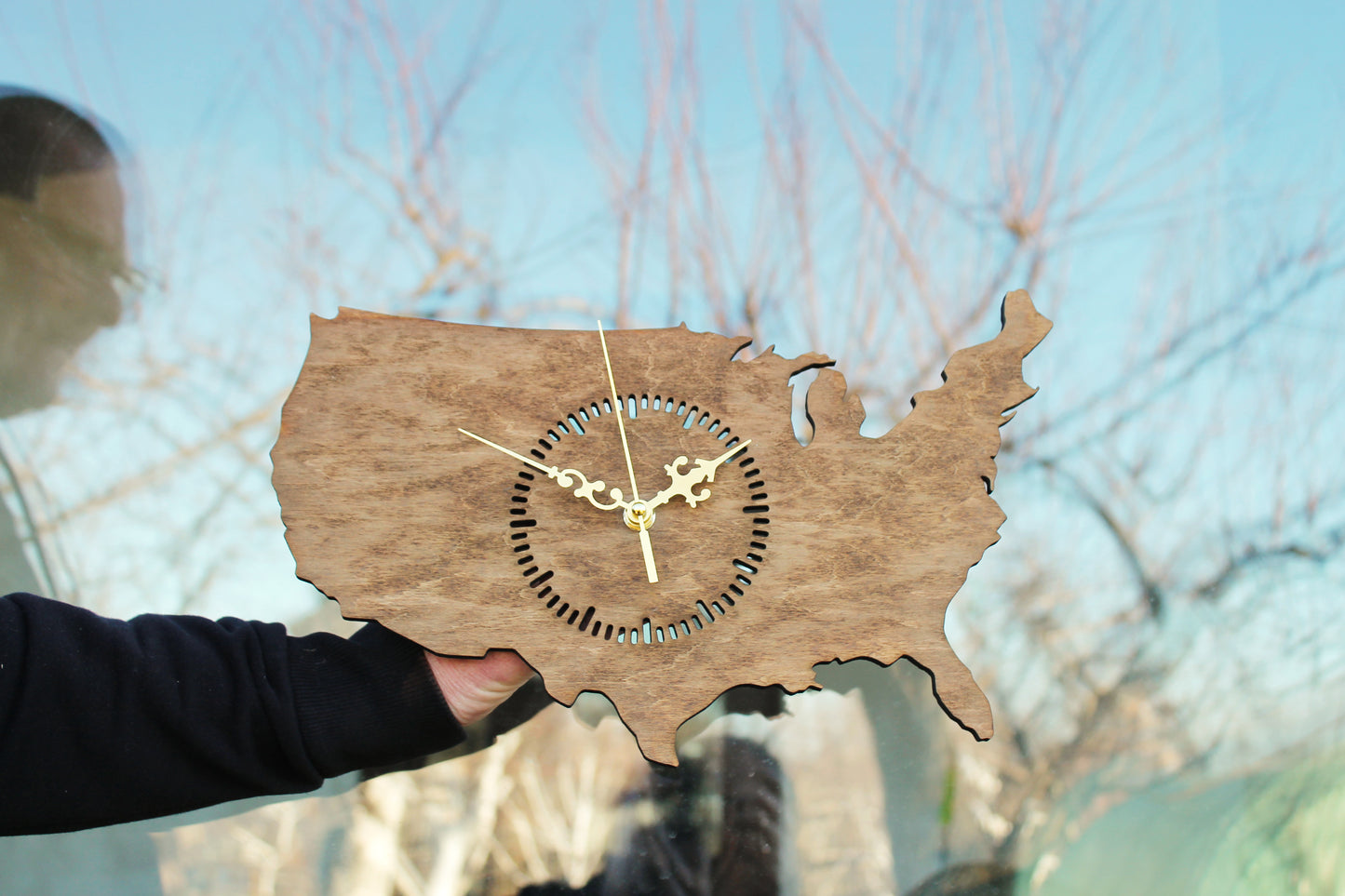 Wooden modern clock - United States of America - map - chestnat wood color - 350 mm - 13.8 inches - handmade clock - Silent clock mechanism