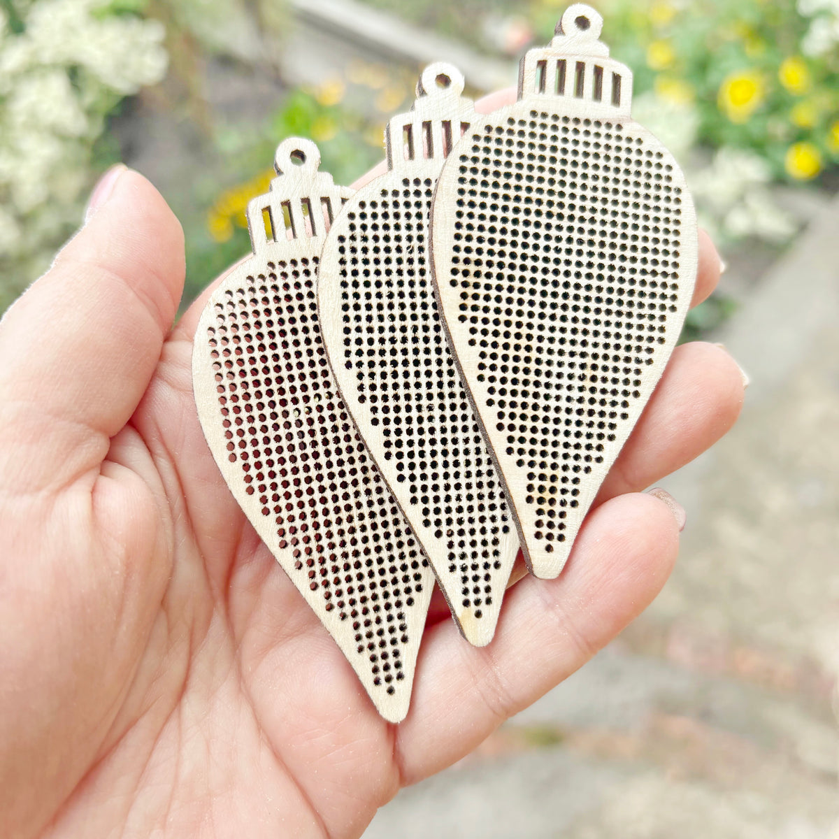 Wooden Icicle Cross Stitch Blank – Christmas Ornament Pendant, Unfinished Needlework Decor, DIY Tree Hanging