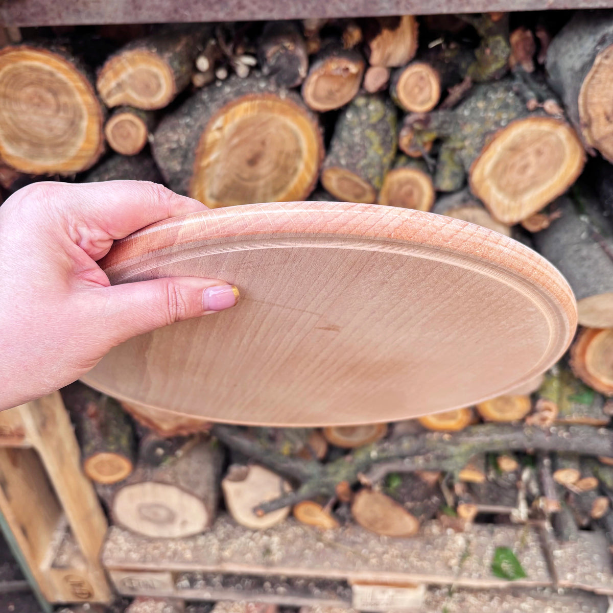 Unfinished Beech Wood Pizza Board 30 cm – Round Serving Platter with Raised Rim, Natural Wooden Kitchen Board
