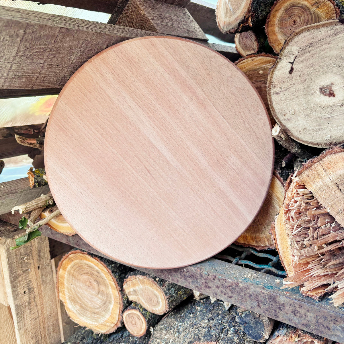 Unfinished Beech Wood Pizza Board 30 cm – Round Serving Platter with Raised Rim, Natural Wooden Kitchen Board