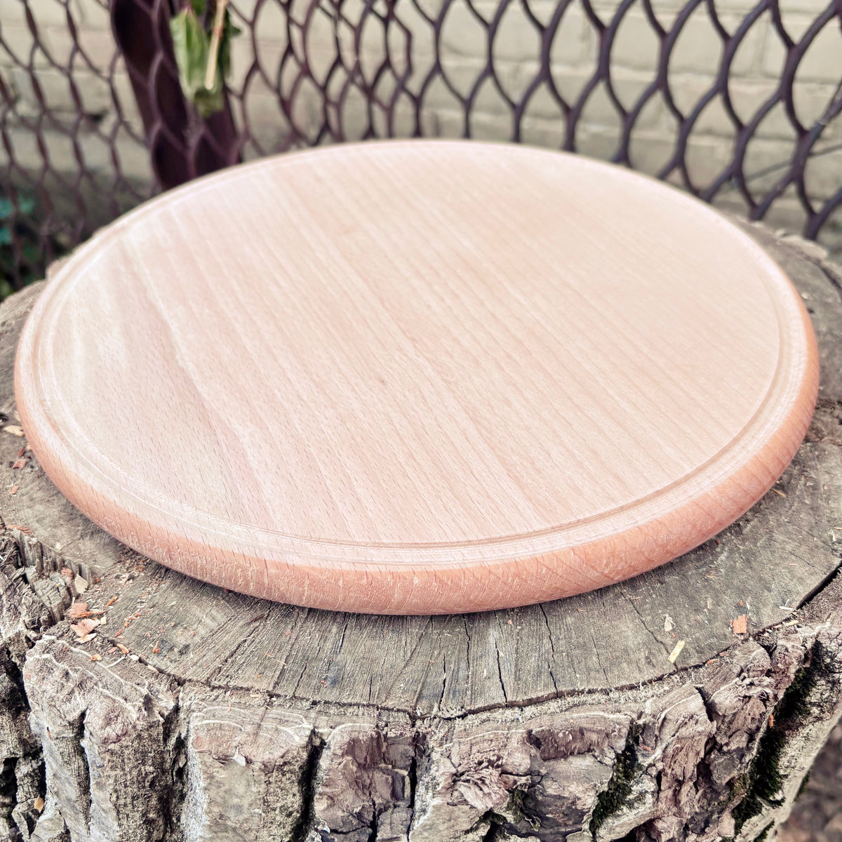 Unfinished Beech Wood Pizza Board 30 cm – Round Serving Platter with Raised Rim, Natural Wooden Kitchen Board