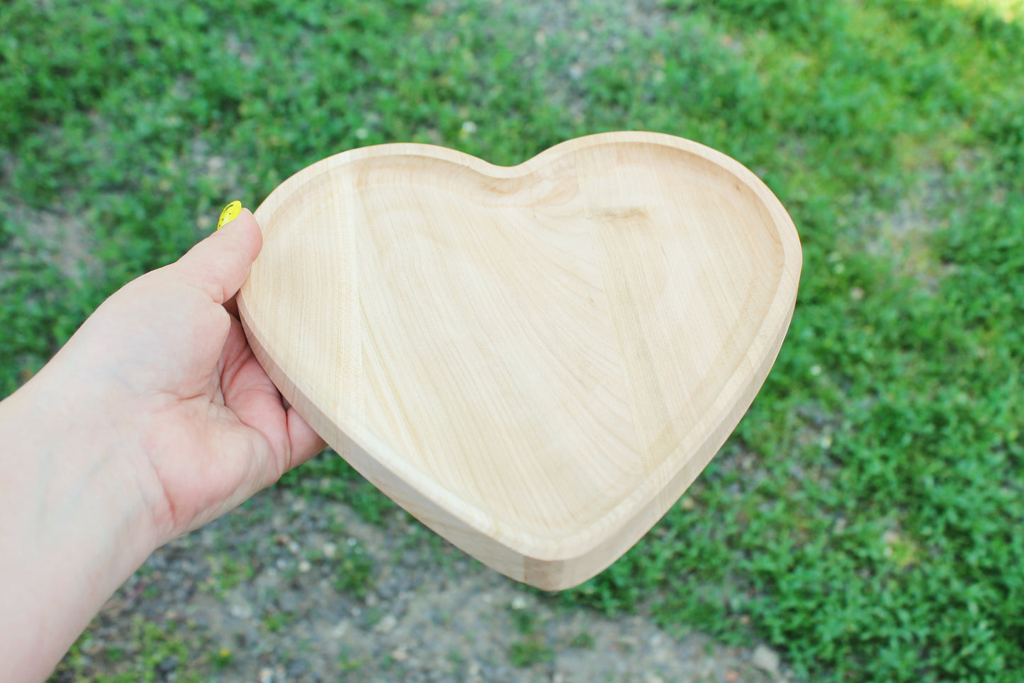 Heart-Shaped Wooden Plate – Ash Wood – 22×22 cm – Unfinished for Painting or Pyrography - handmade wooden plate